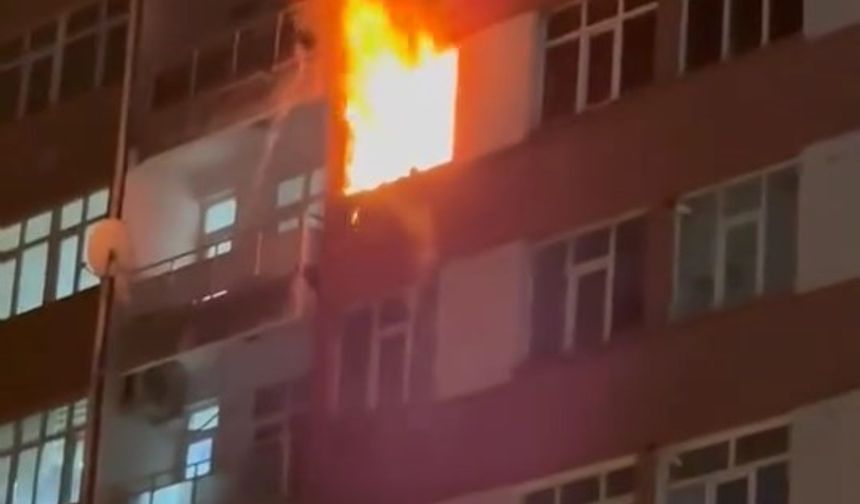 Elazığ’daki apartman yangını paniğe neden oldu