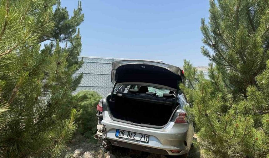Takla atan otomobildeki kişi yaralandı