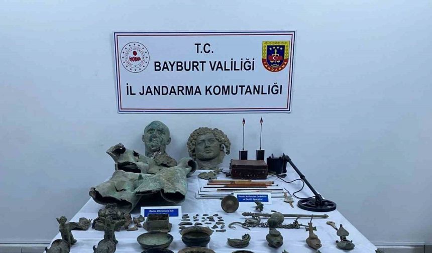 Orta Çağ, Demir Çağı ve Roma Dönemi’ne ait 156 tarihi eser ele geçirildi