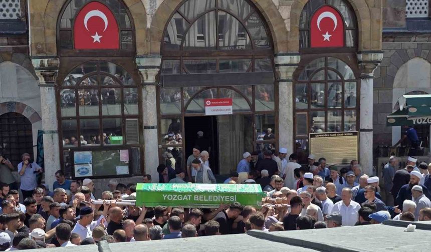 Denizde boğularak can veren gençler Yozgat’ta son yolculuğuna uğurlandı
