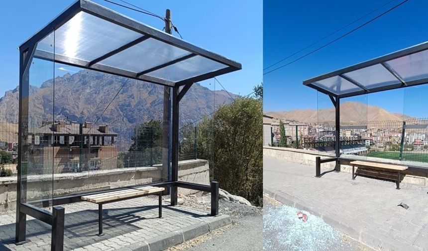 Hakkari’de yeni otobüs durakları tahrip edildi