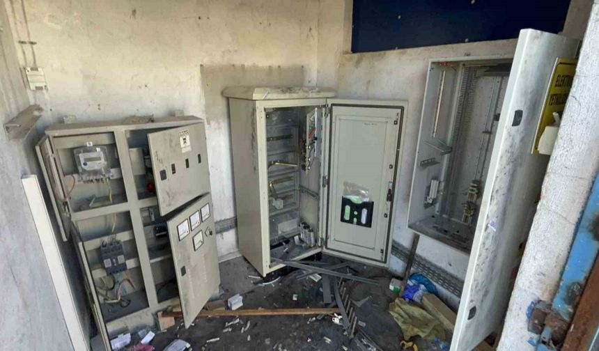 ESKİ’nin tesisine girip kapıyı delen hırsızlar ne buldularsa çaldılar