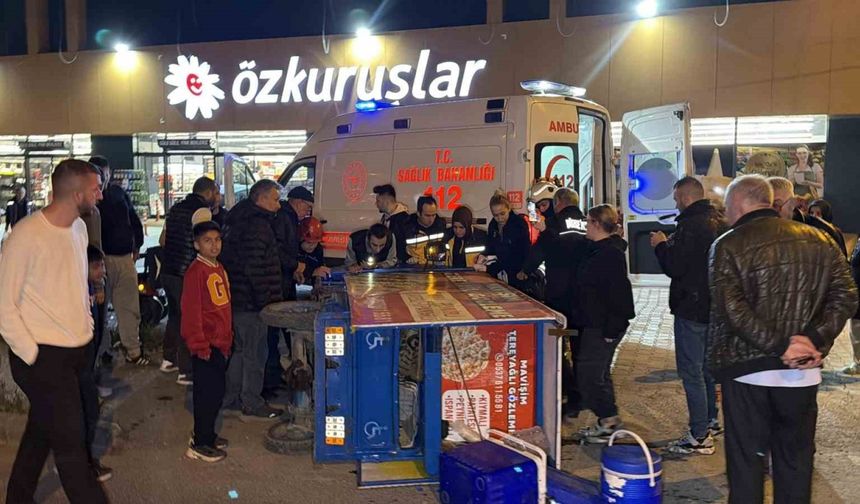 Kaldırıma çarpıp devrilen elektrikli araçtaki 1 kişi yaralandı