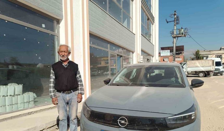 Şüpheli bomba düzeneği nedeniyle engelli çocuğu için aldığı araç zarar gördü