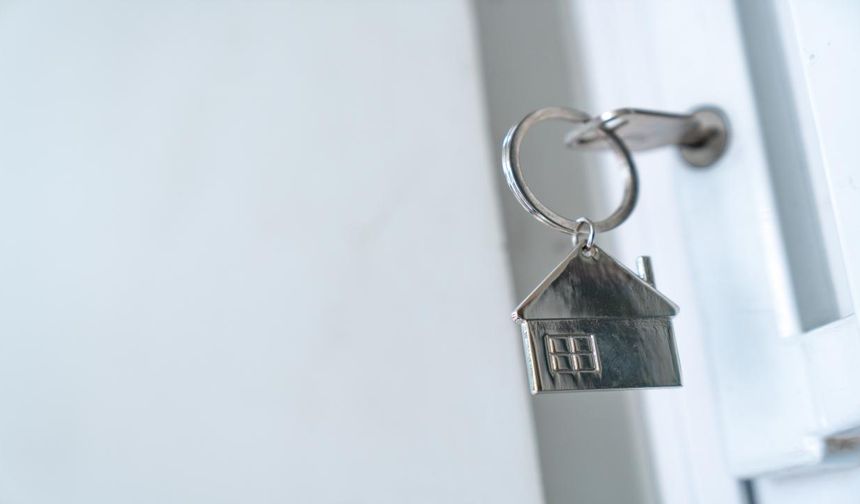 "Emekliye kiralık değildir" ilanına ceza