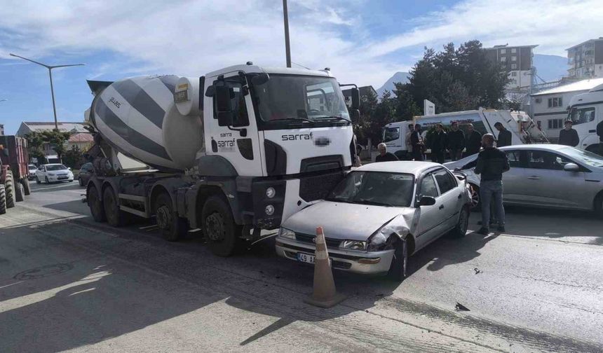 Muş’ta zincirleme kaza: 1 yaralı