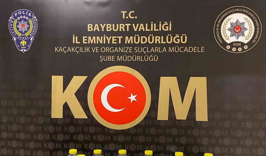 Bayburt’ta Roma dönemine ait 15 adet sikke ve 40 litre kaçak alkol ele geçirildi