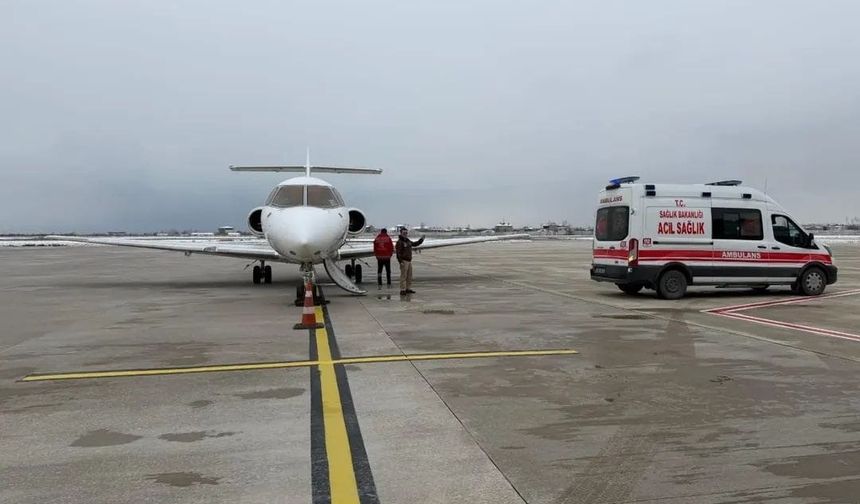 Yenidoğan bebek uçak ambulansla Konya’ya sevk edildi