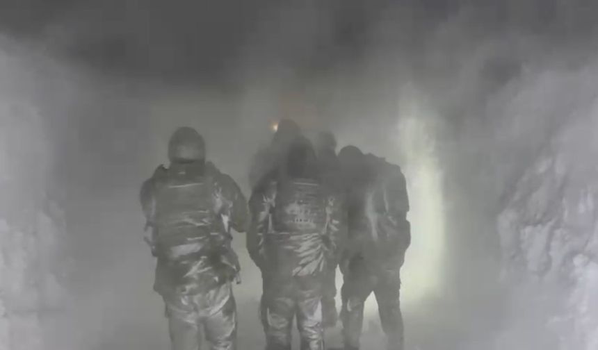 Ağrı'da tipide mahsur kalan vatandaşlar için ekipler seferber oldu