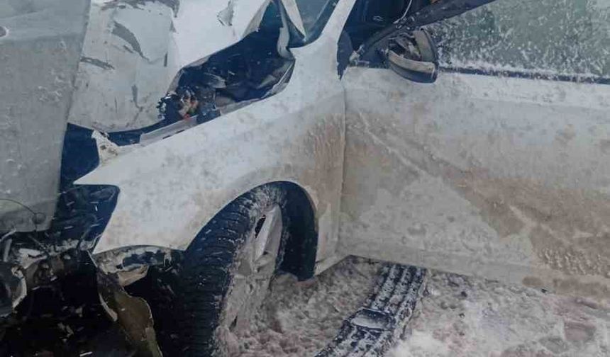 Aksaray'da trafik kazası: 3 yaralı