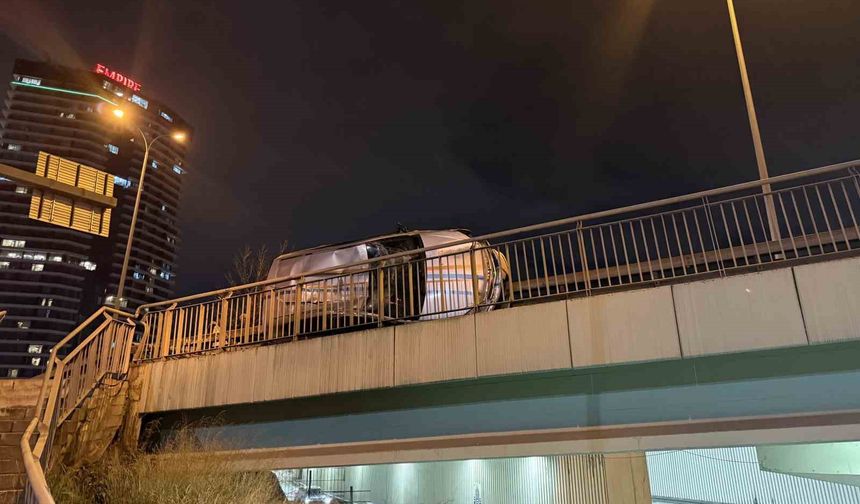 Avcılar E-5 yan yolda kaza: 2 yaralı