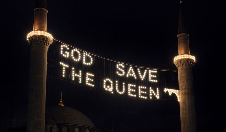 Kandil ışığından elektriğe: Türkiye’de mahyanın yolculuğu