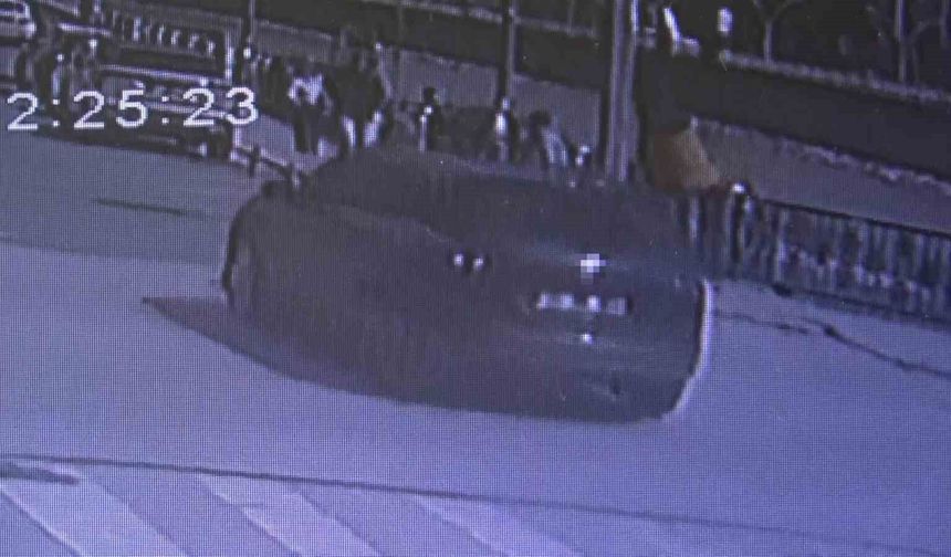 Amasya'da otomobilin çarptığı motosikletli havada takla attı