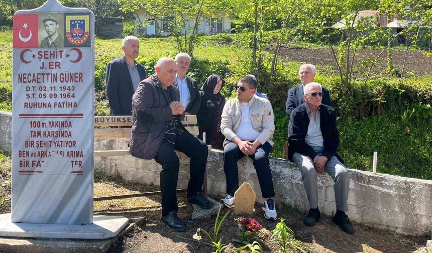 Acılı baba oğlunun mezarı başında 'adalet' istedi