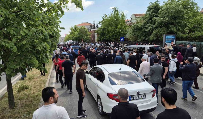 Çorlu şehitlerini binler uğurladı