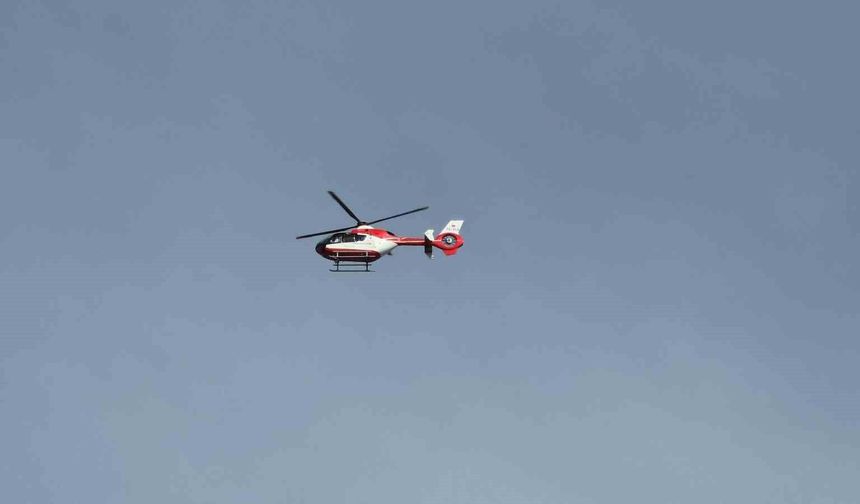 Yüksekova'dan Diyarbakır'a helikopterle hasta sevki