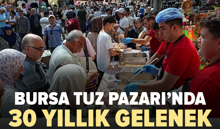 Bursa Tuzpazarı’nda 30 yıllık aşure geleneği sürdü