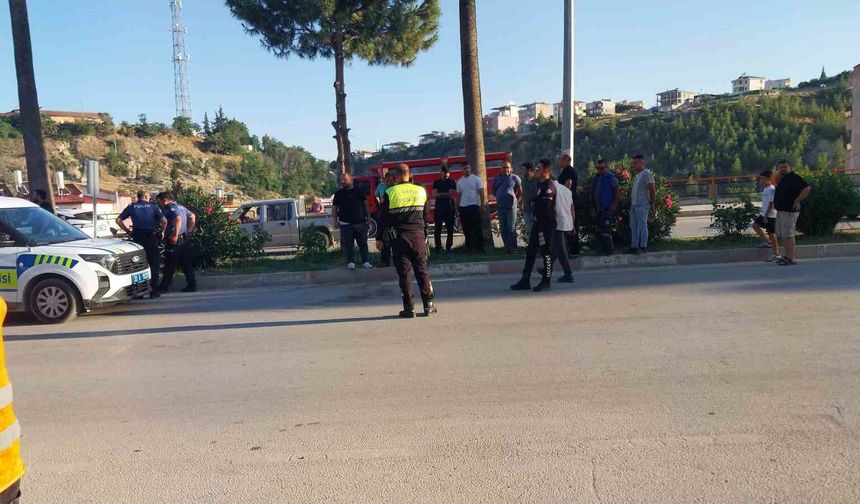 Direğe çarpan motosikletin sürücüsü hayatını kaybetti