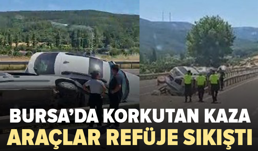 Bursa’da iki araç bariyerlere saplandı