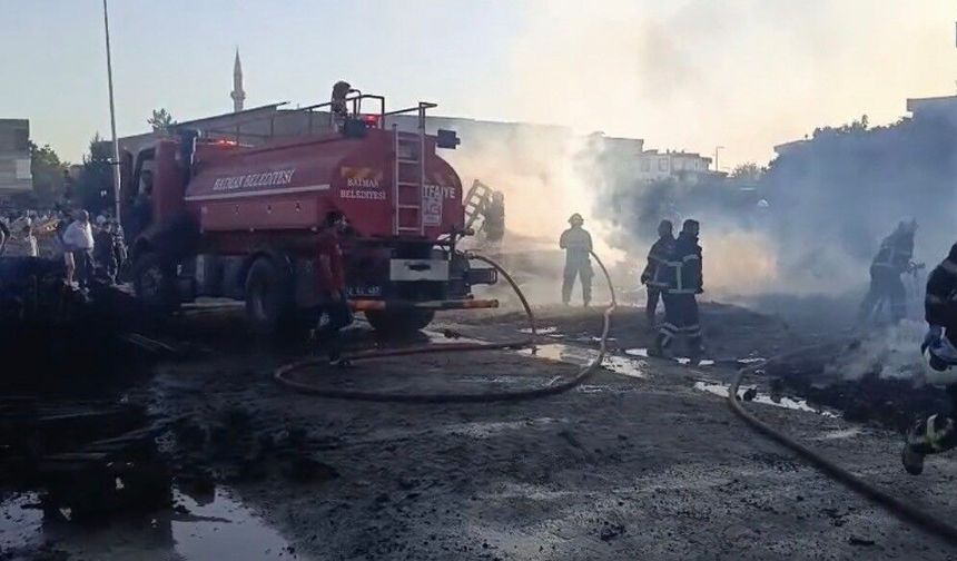 Batman'da palet üretim tesisinde korkutan yangın