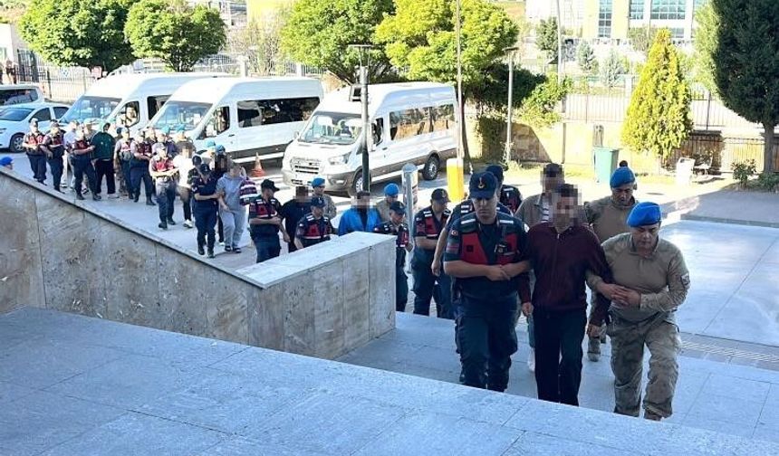 Uşak'ta Belediyesine  yönelik operasyonda 9 kişi tutuklandı