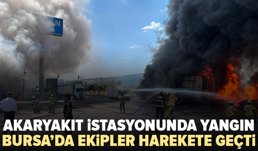 Bursa'da lastikçide başlayan yangın hurda lastiklere sıçradı