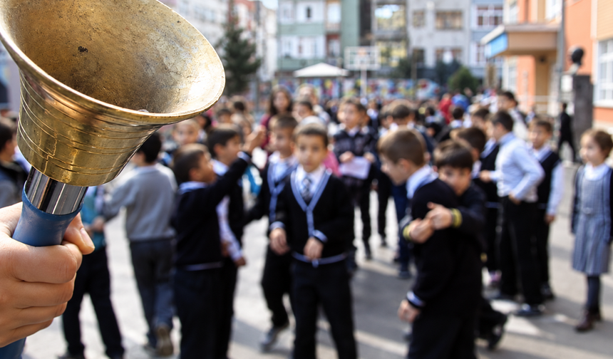 Milyonlarca öğrenci yarın ders başı yapacak: Yeni dönemde kurallar değişiyor