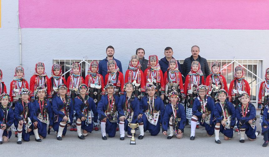 Minik folklorcular, Bursa birincisi oldu